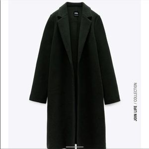 ZARA Women’s Coat with Lapel collar. Green.